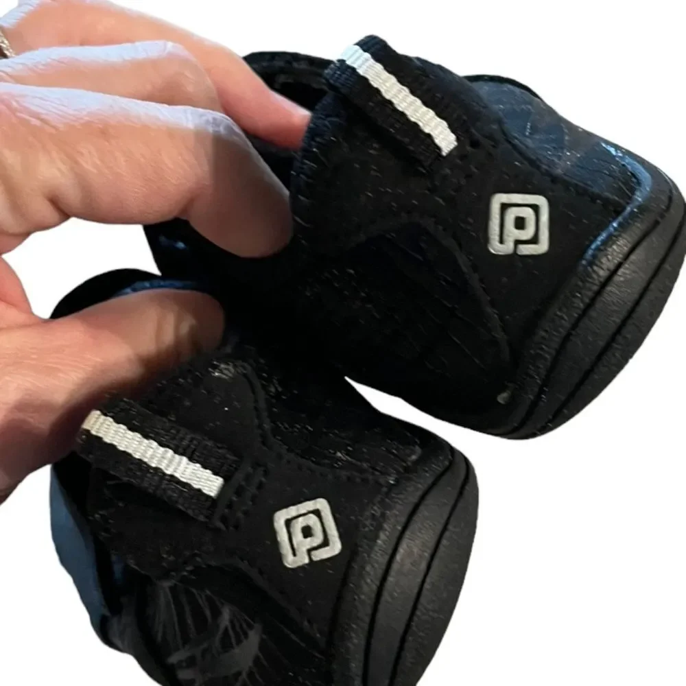 Dream pairs water shoes boys size 12 black